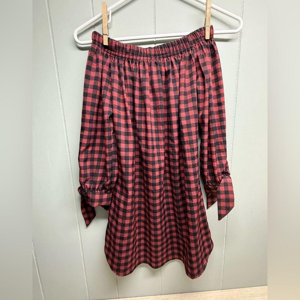 B. Boutique By Evergreen Plaid Tunic Sz Small Off the Shoulder Tie Cuffs